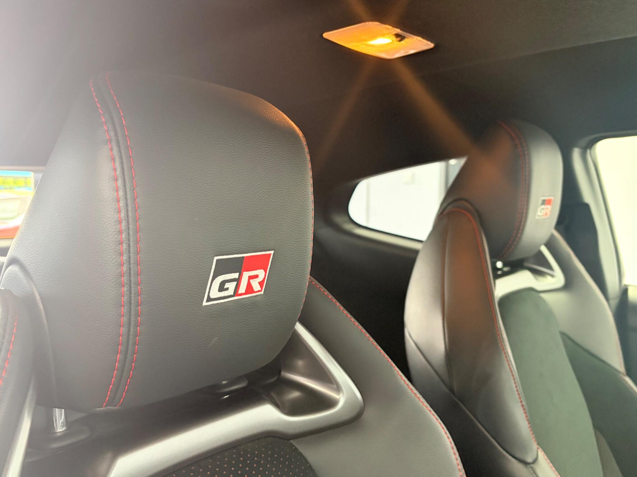 Toyota Yaris view 32