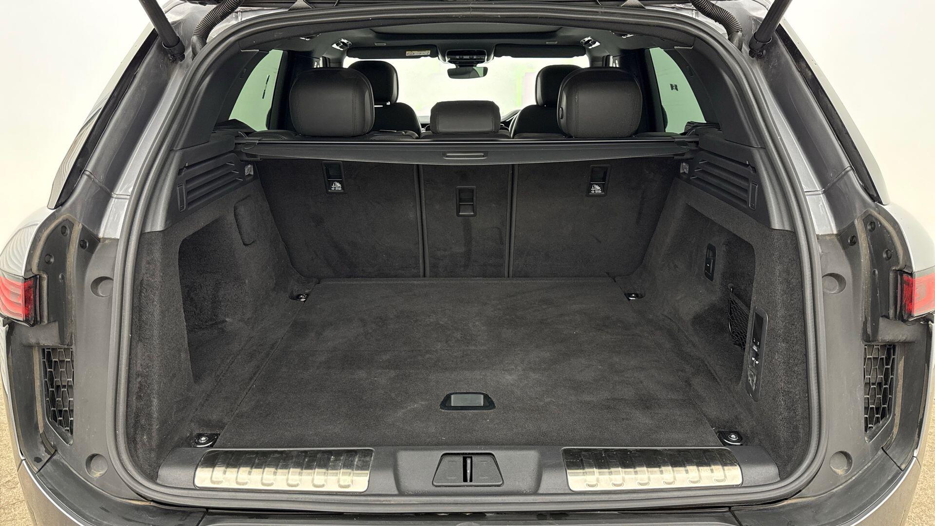Land Rover Range Rover Sport view 10