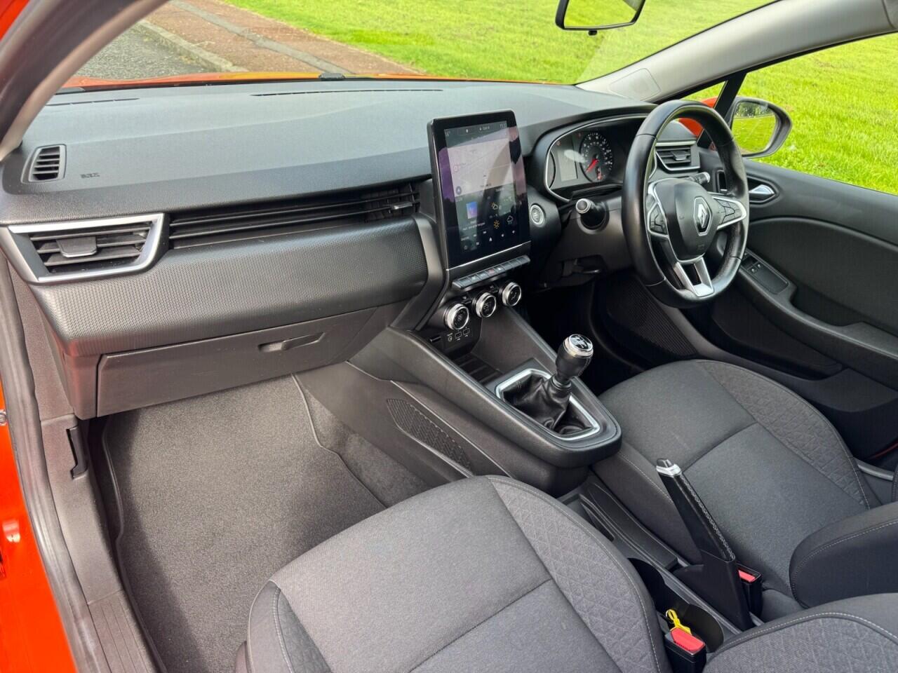 Renault Clio view 14