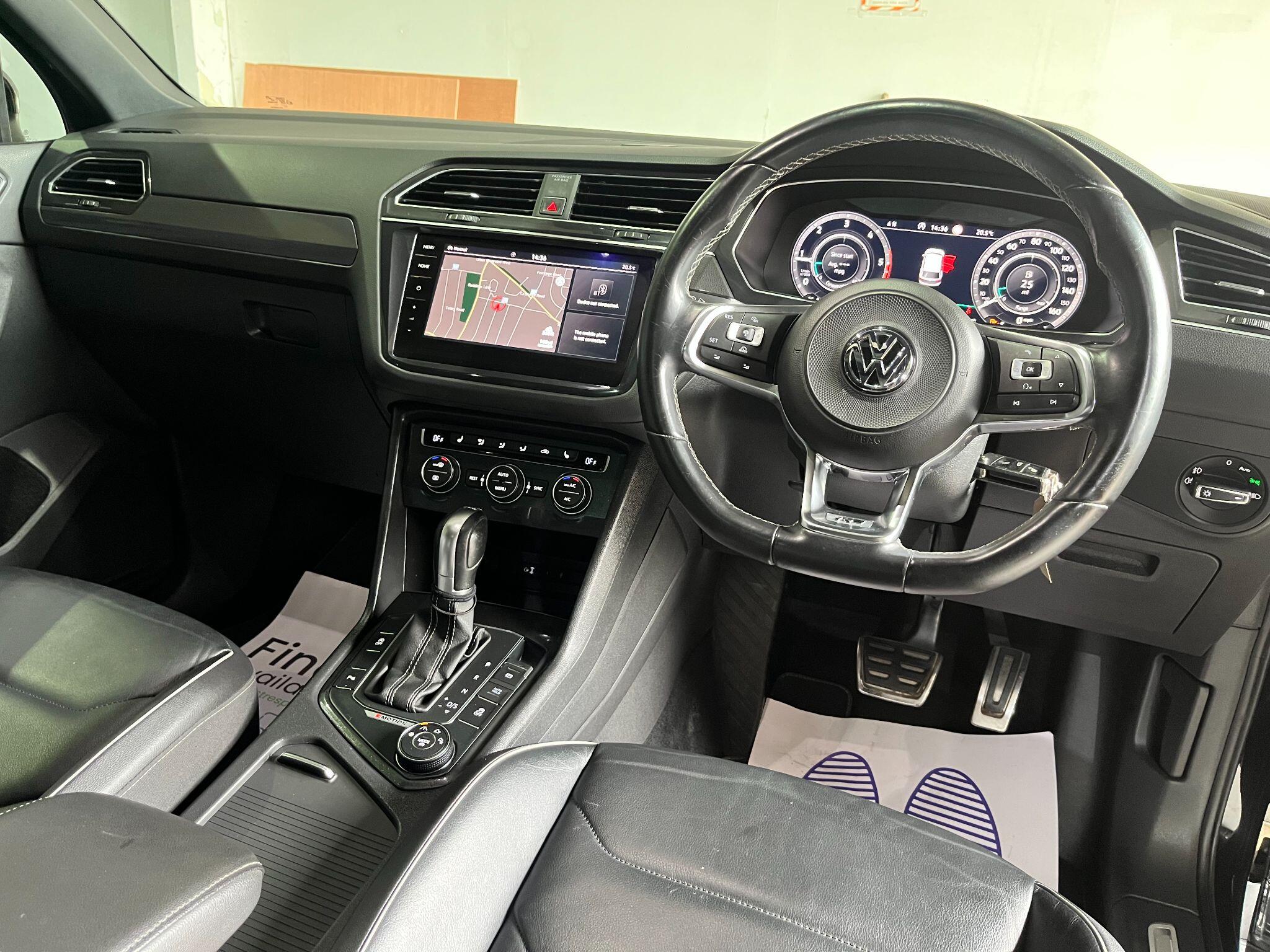 Volkswagen Tiguan view 18