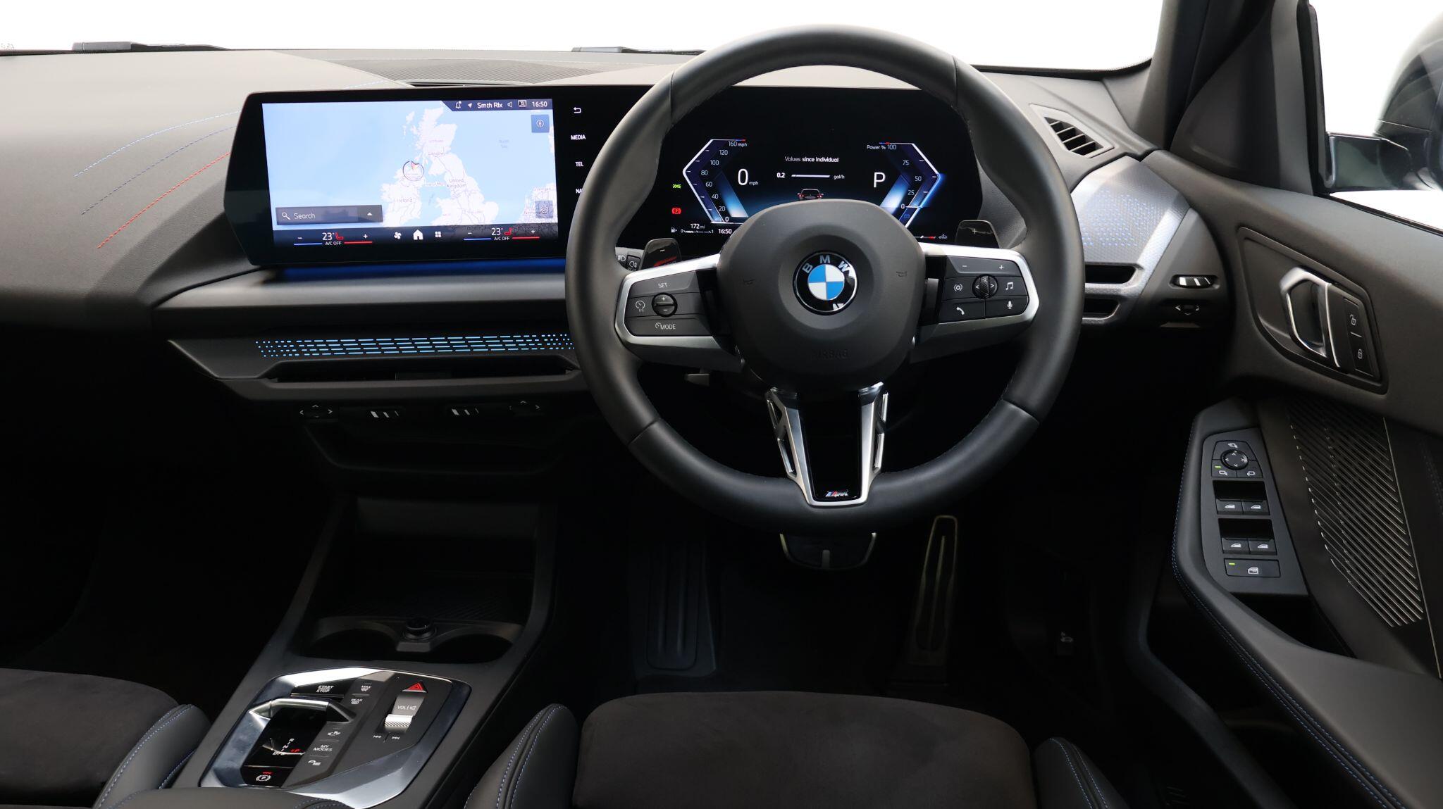 BMW 1 Series view 5