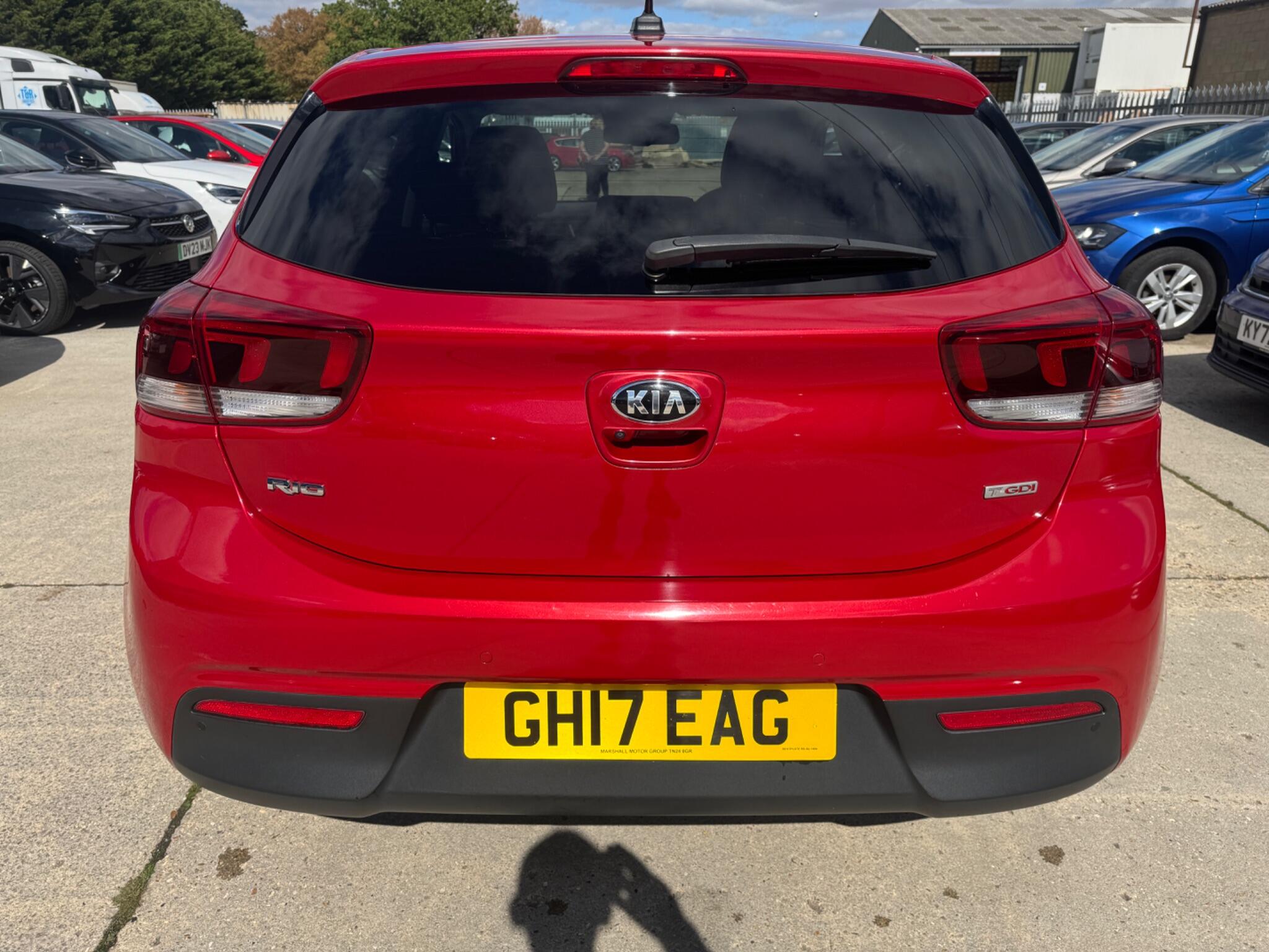 Kia Rio view 12