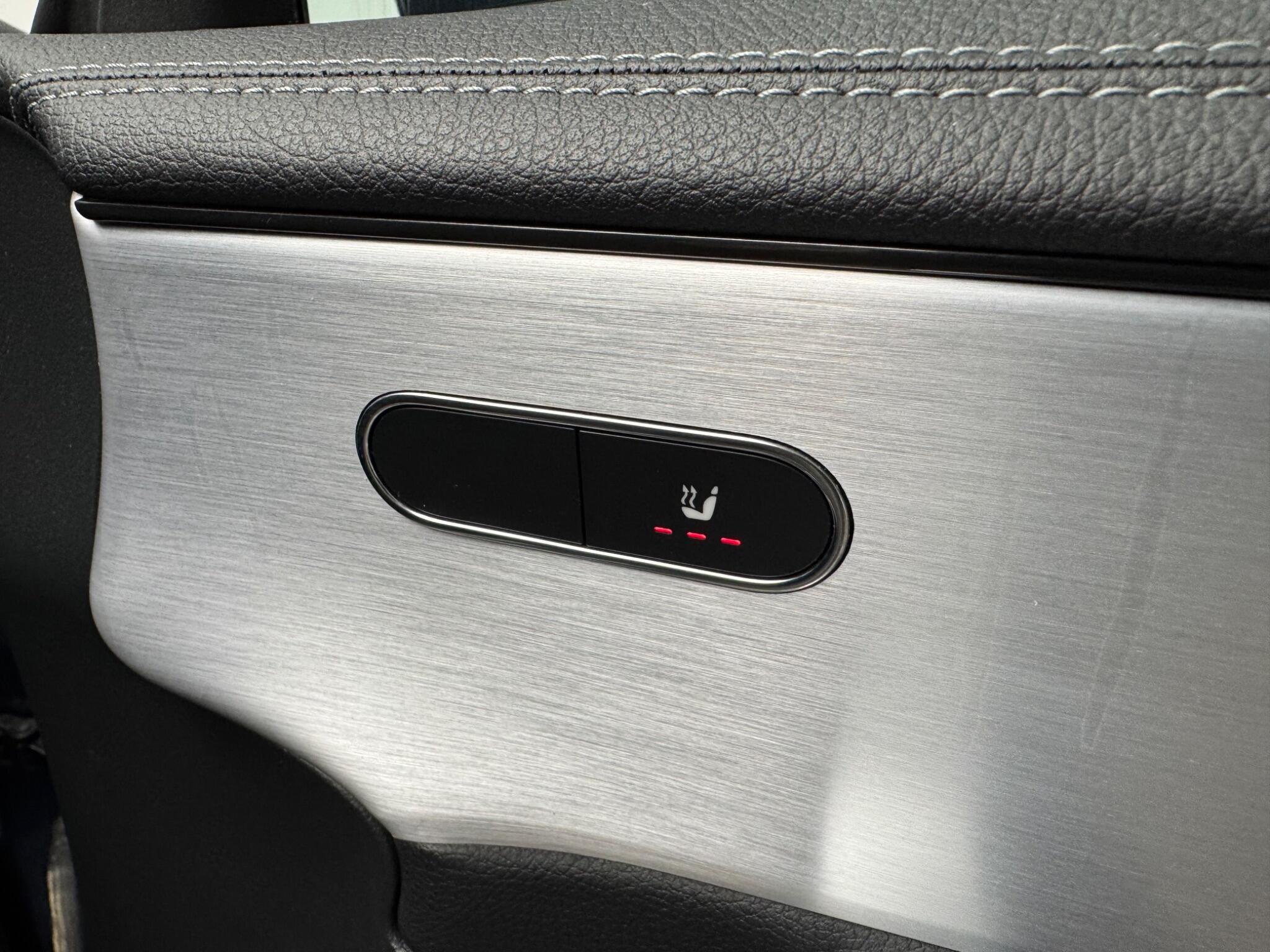 Mercedes-Benz Cla view 13