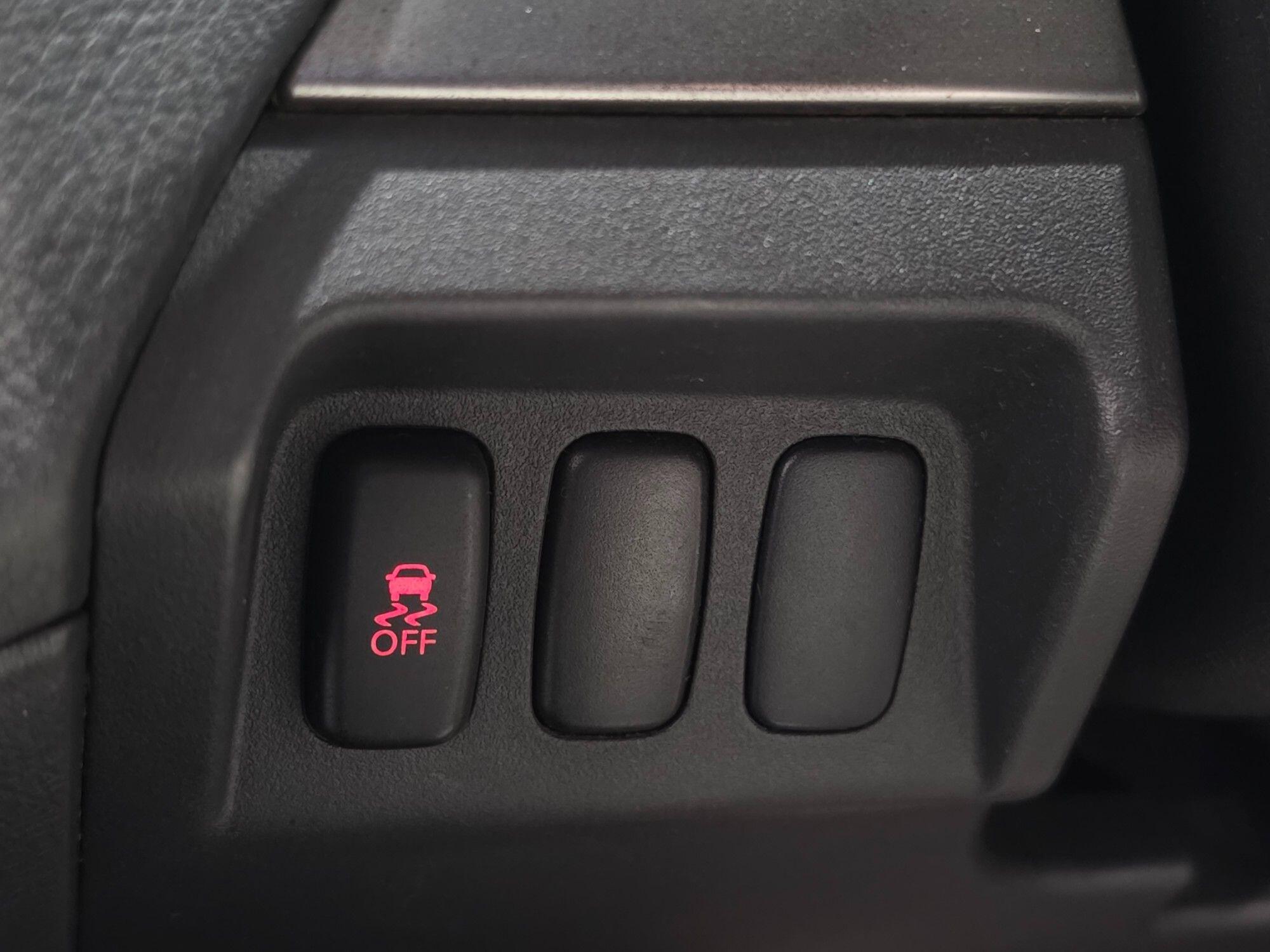 Mitsubishi Shogun view 90
