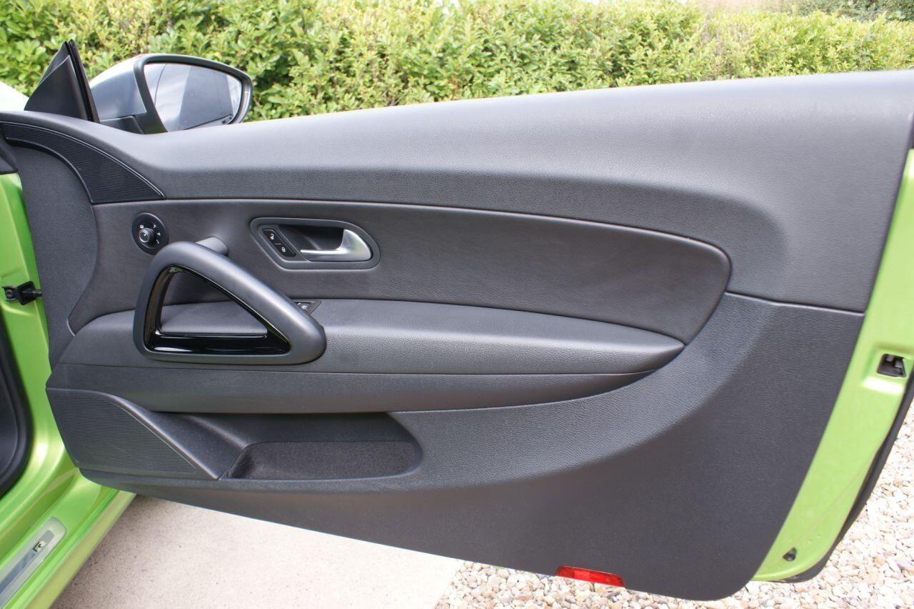 Volkswagen Scirocco view 31