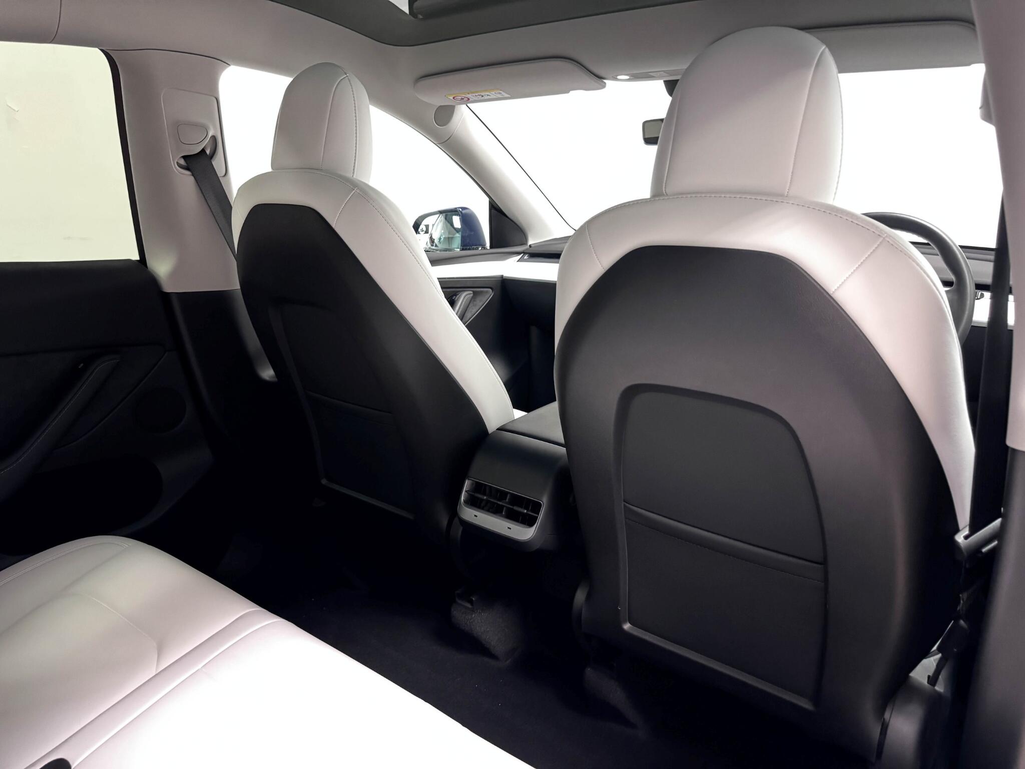 Tesla Model Y view 16