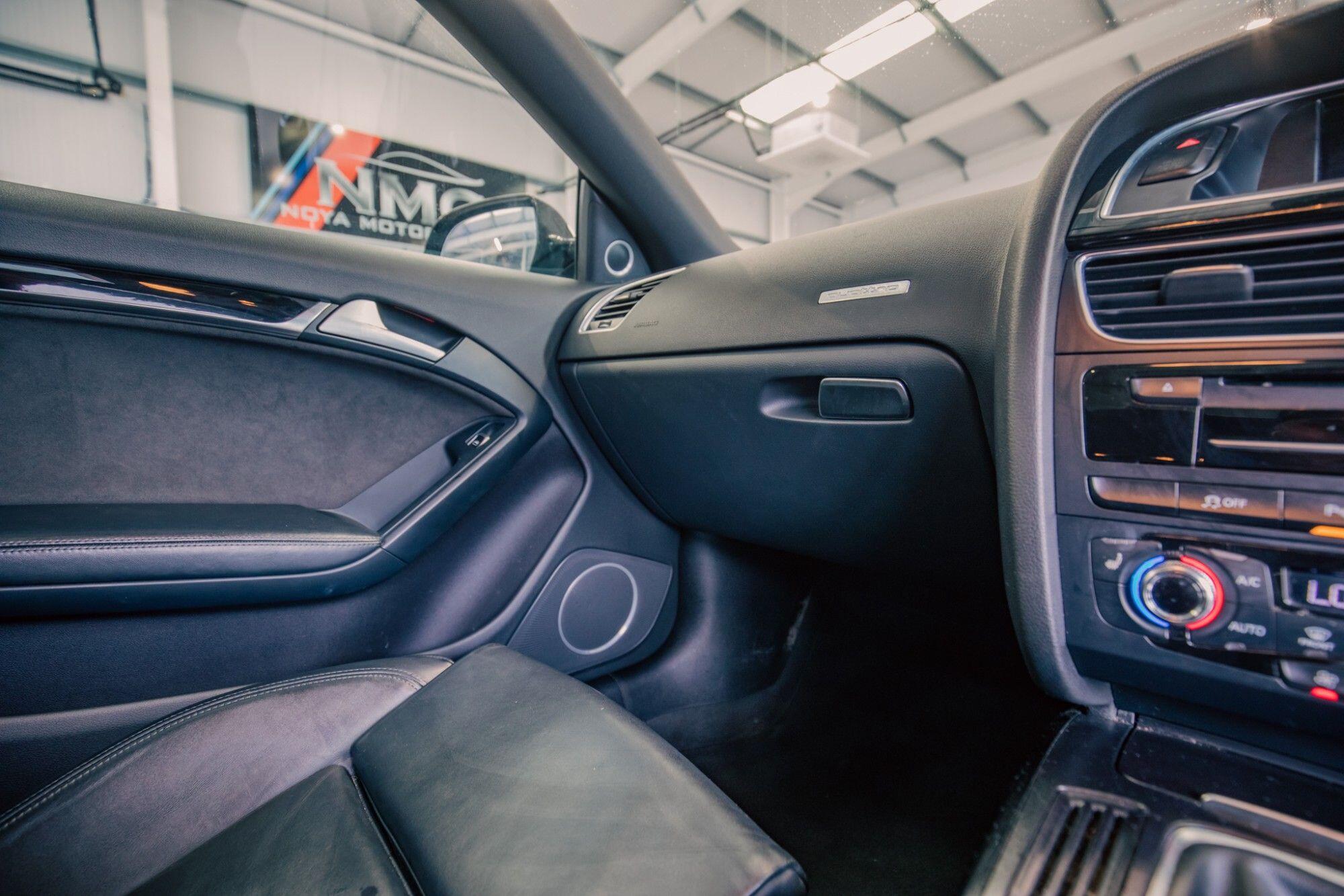 Audi A5 view 24