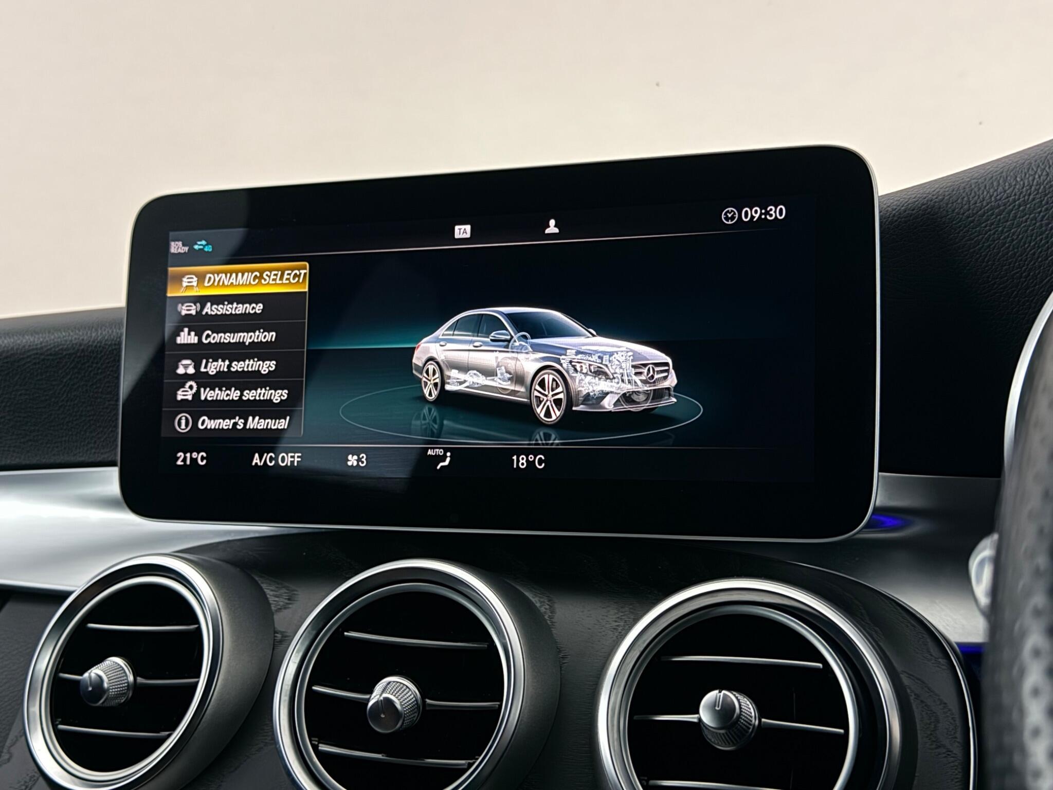 Mercedes-Benz C-Class view 30