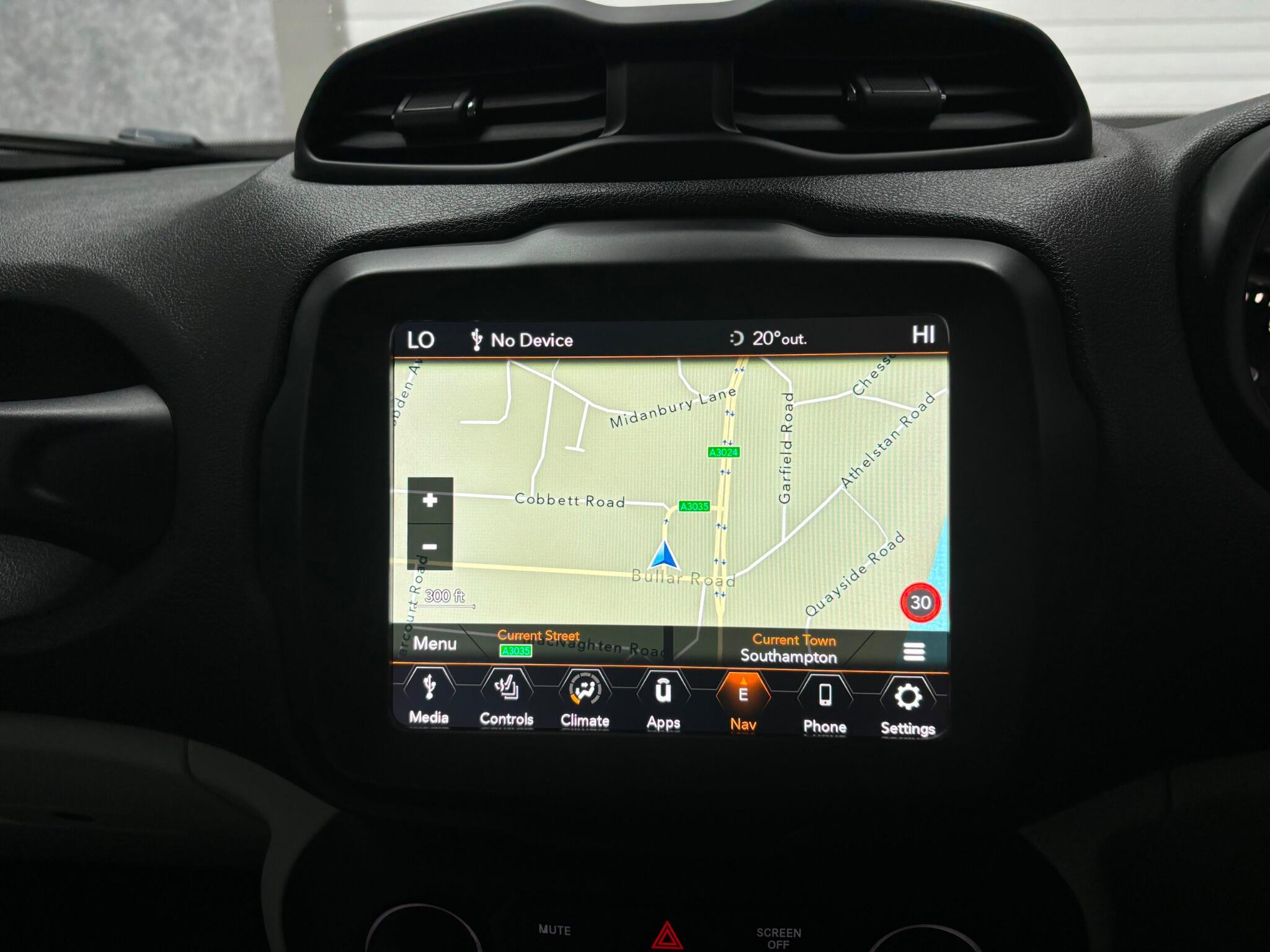 Jeep Renegade view 19
