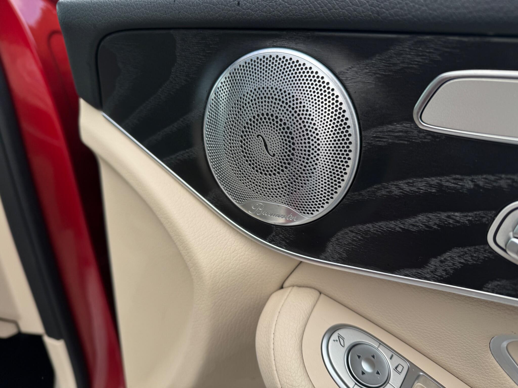 Mercedes-Benz GLC view 14