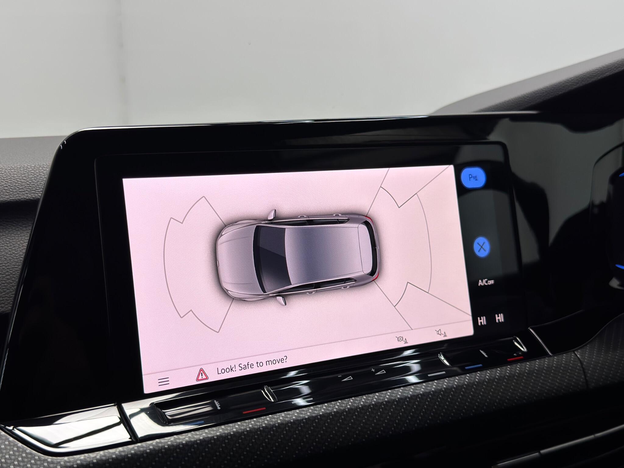 Volkswagen Golf view 12
