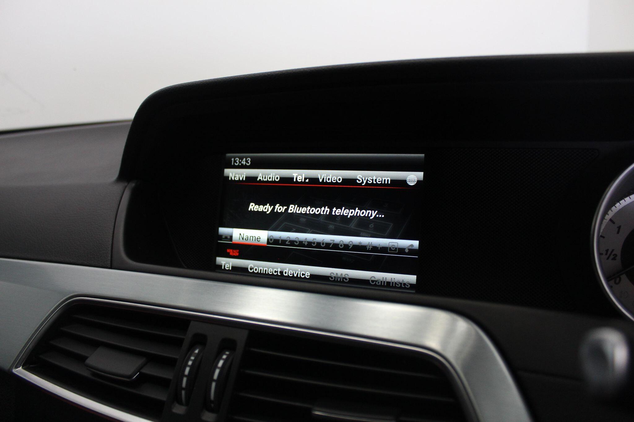 Mercedes-Benz C-Class view 36