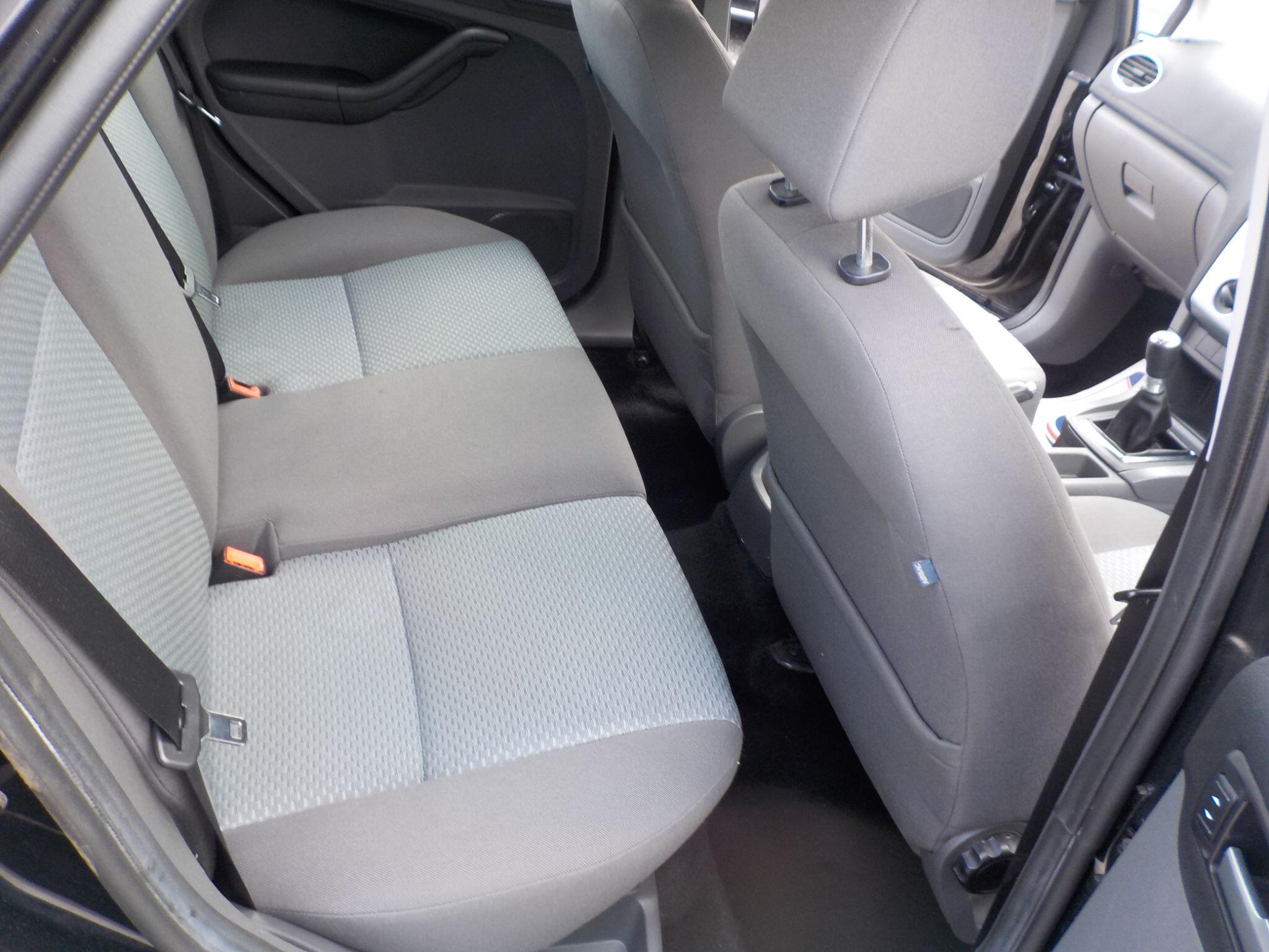 Ford Focus 1.6 Style 5dr