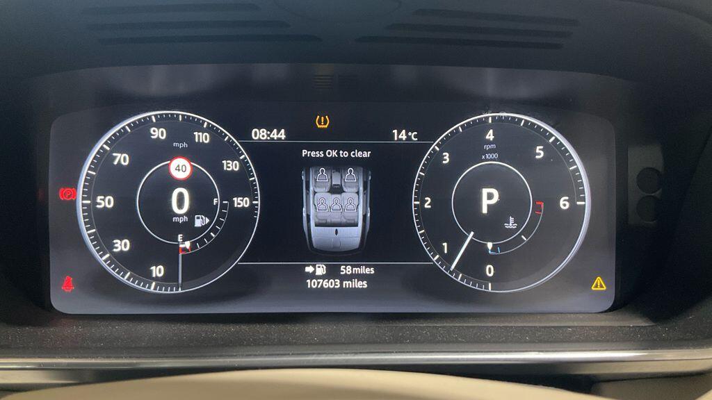 Land Rover Range Rover Sport view 4