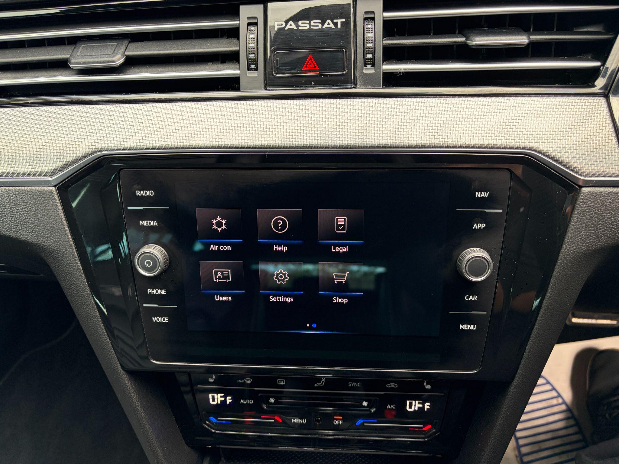 Volkswagen Passat view 24