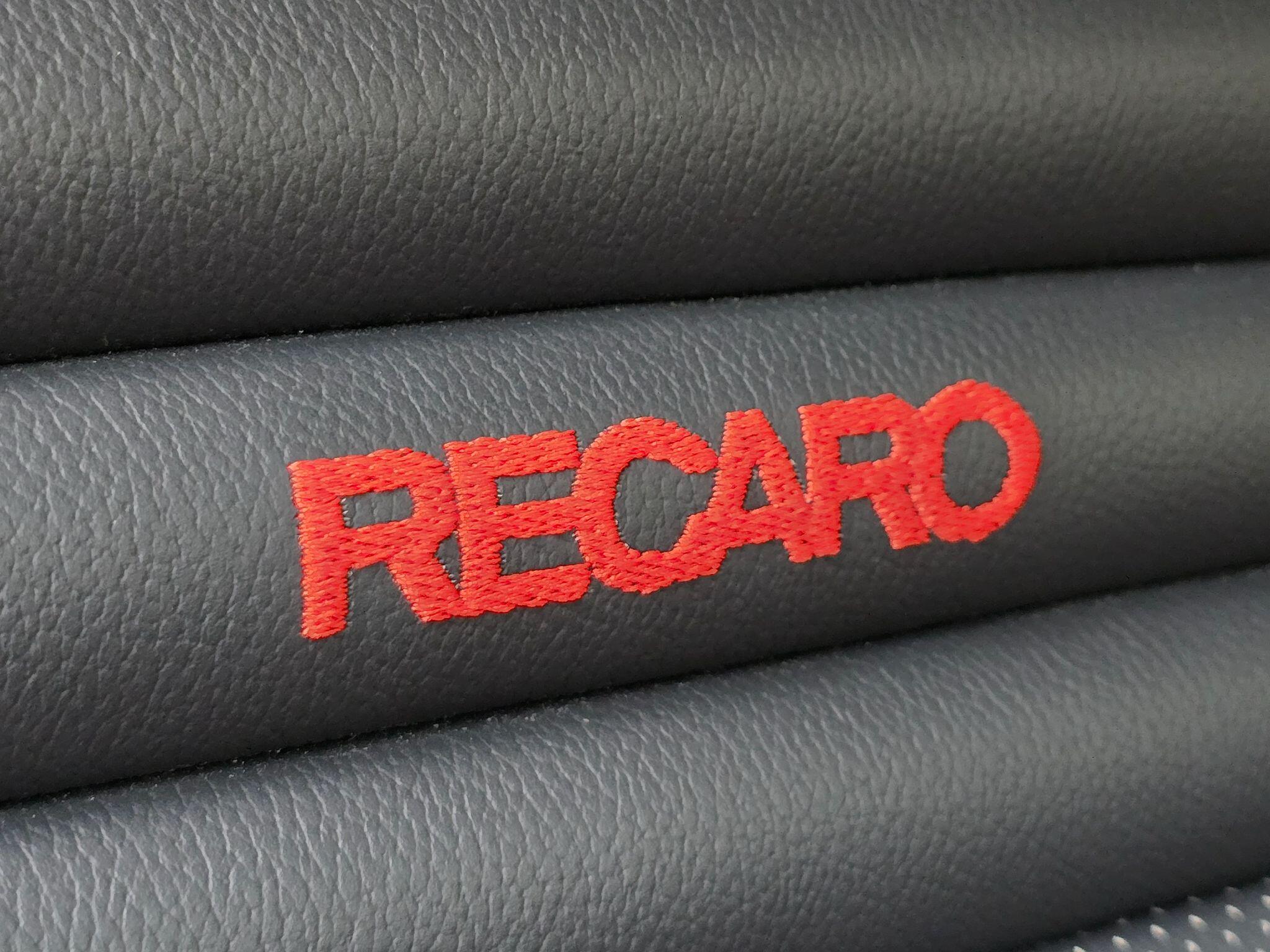 Nissan GT-R view 33