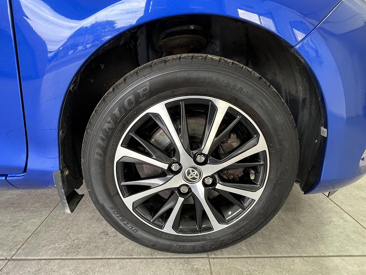 Toyota Yaris view 23