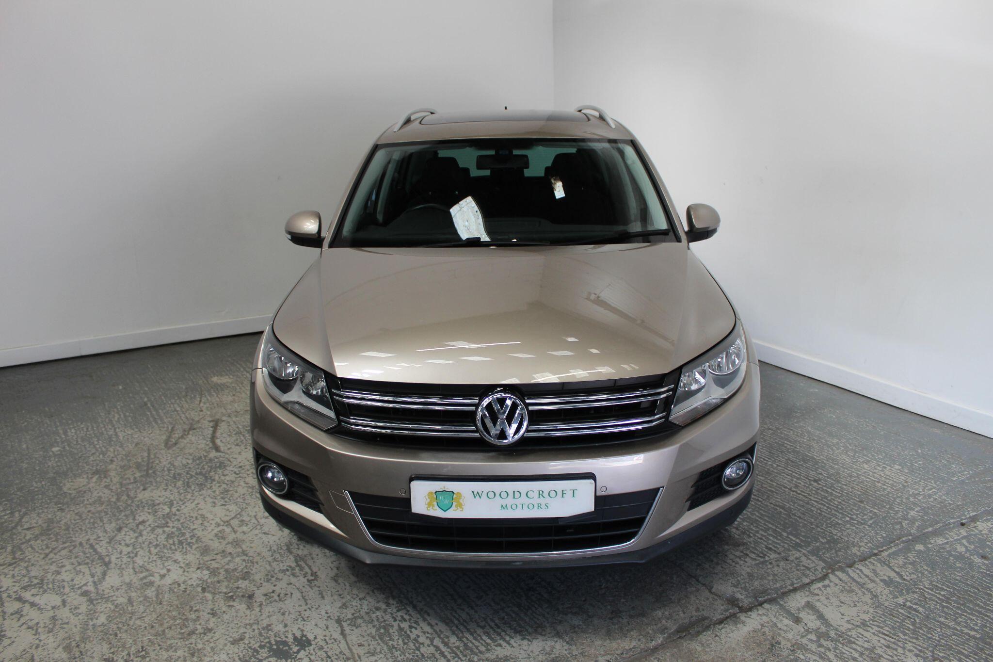Volkswagen Tiguan view 13