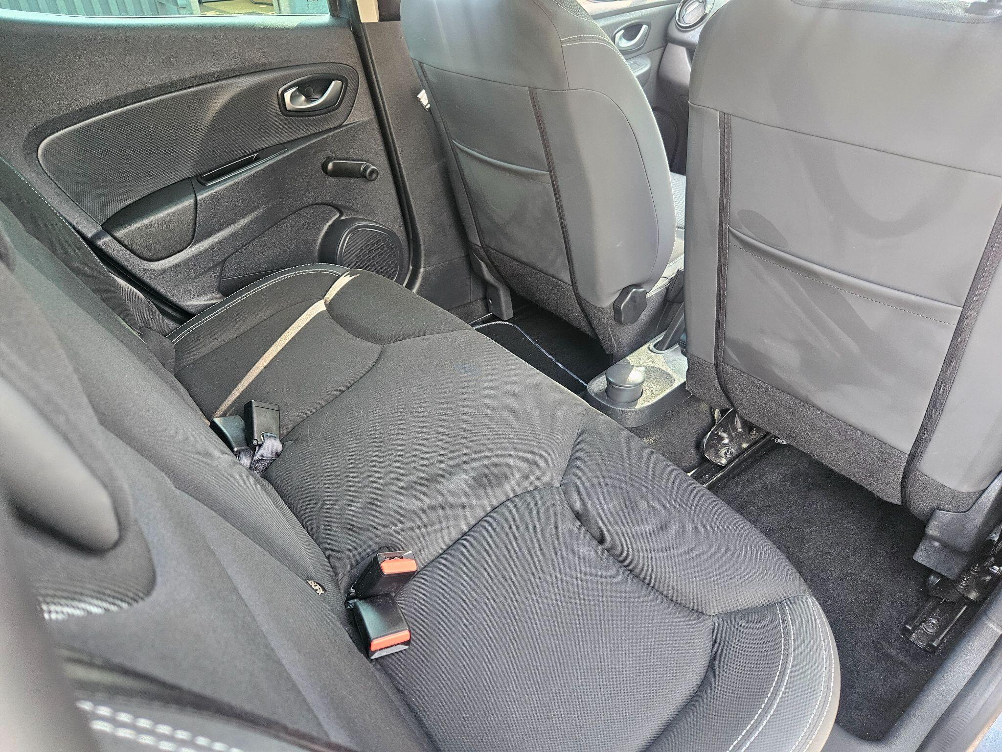 2018 Renault Clio image 35