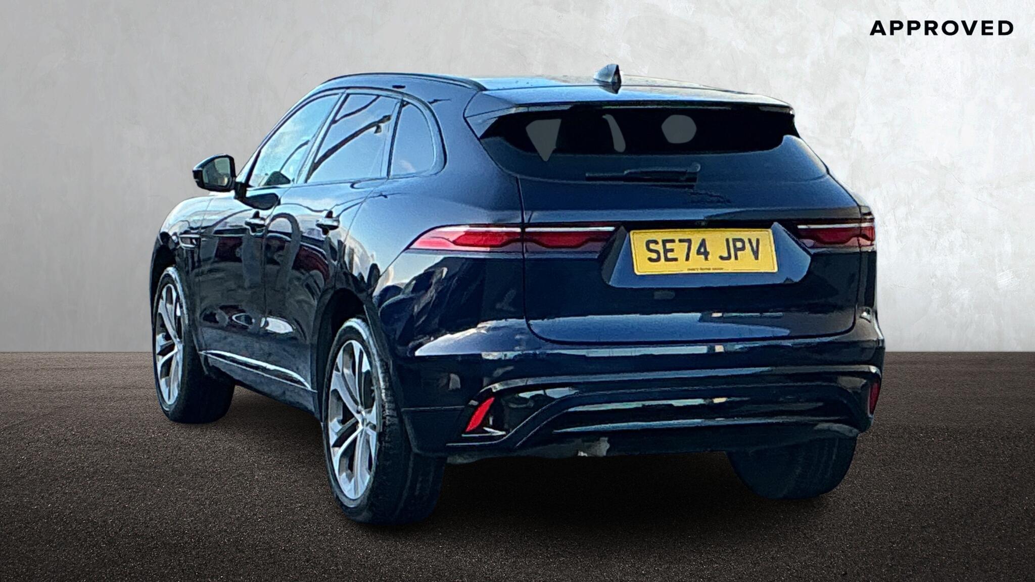 Jaguar F-Pace view 2