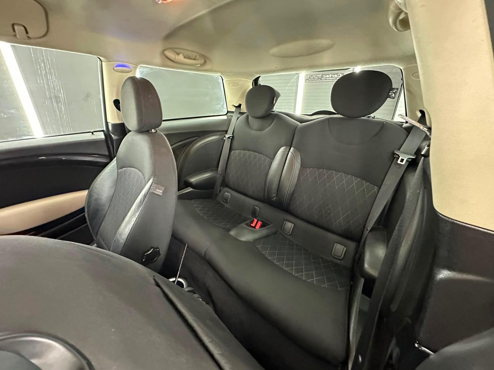 Mini Hatch view 26