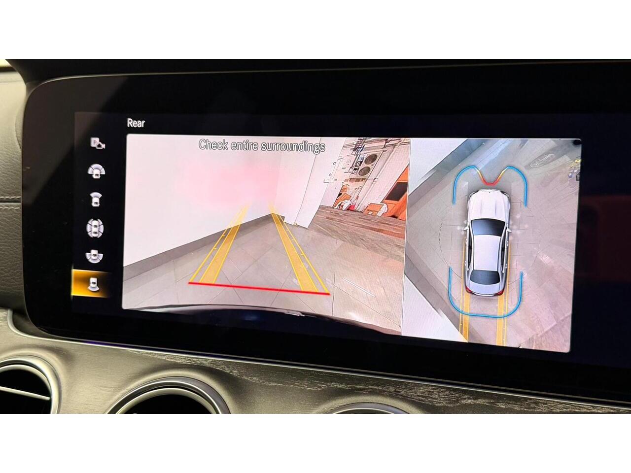 Mercedes-Benz E-Class view 26