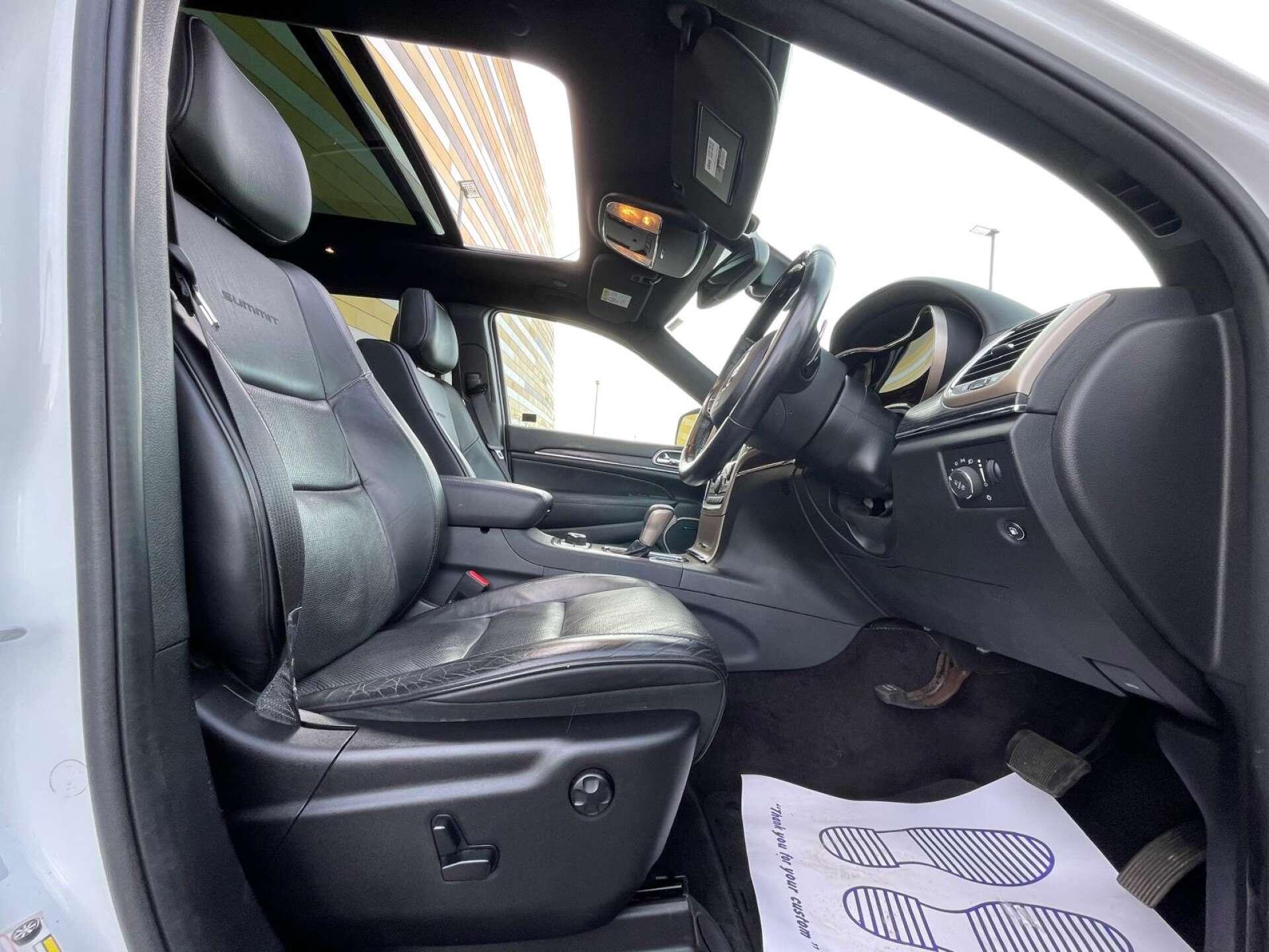 Jeep Grand Cherokee view 41