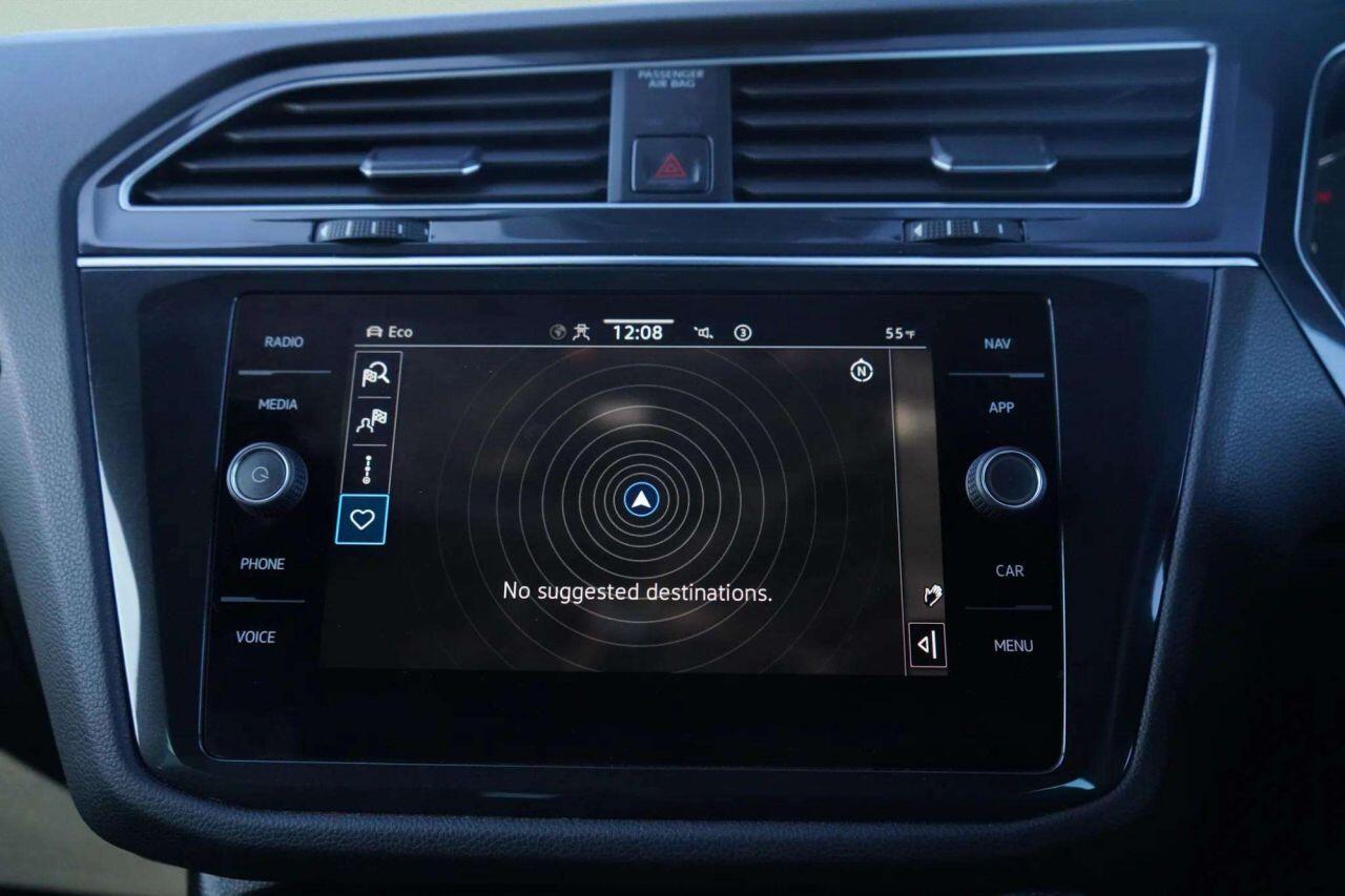 Volkswagen Tiguan view 23