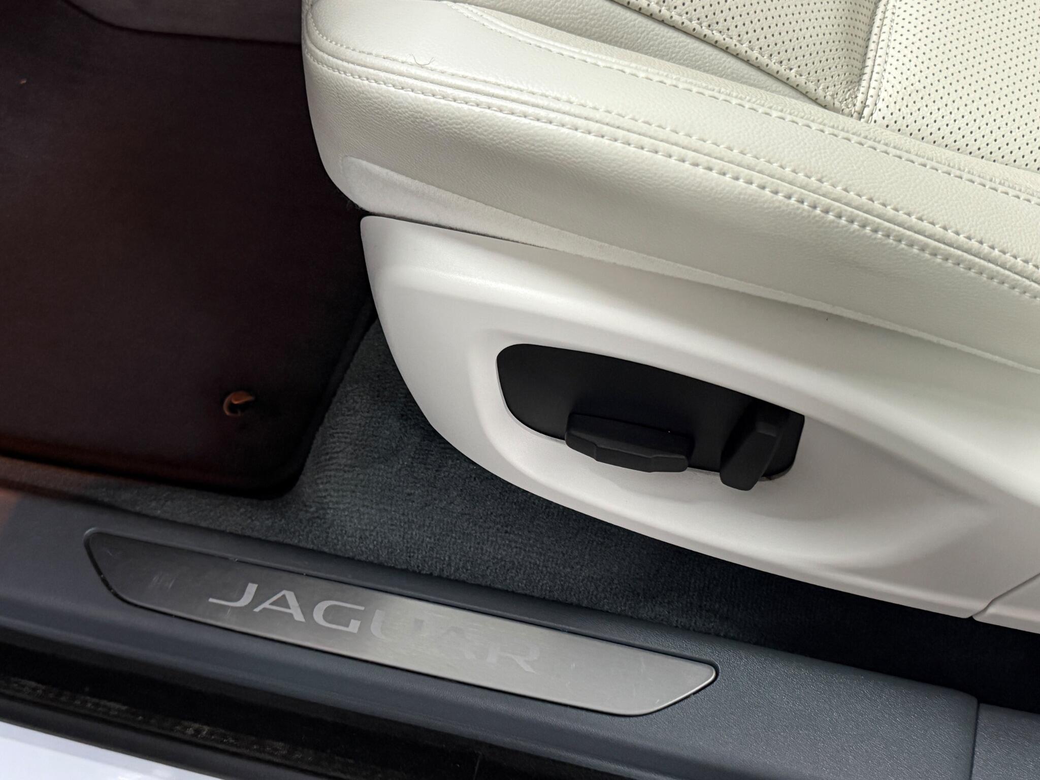 Jaguar E-Pace view 29