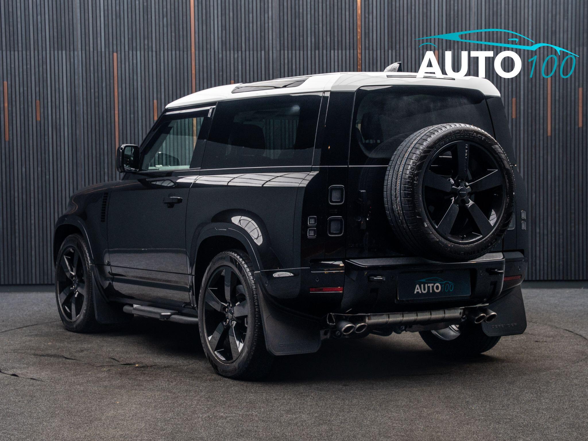 Land Rover Defender view 3