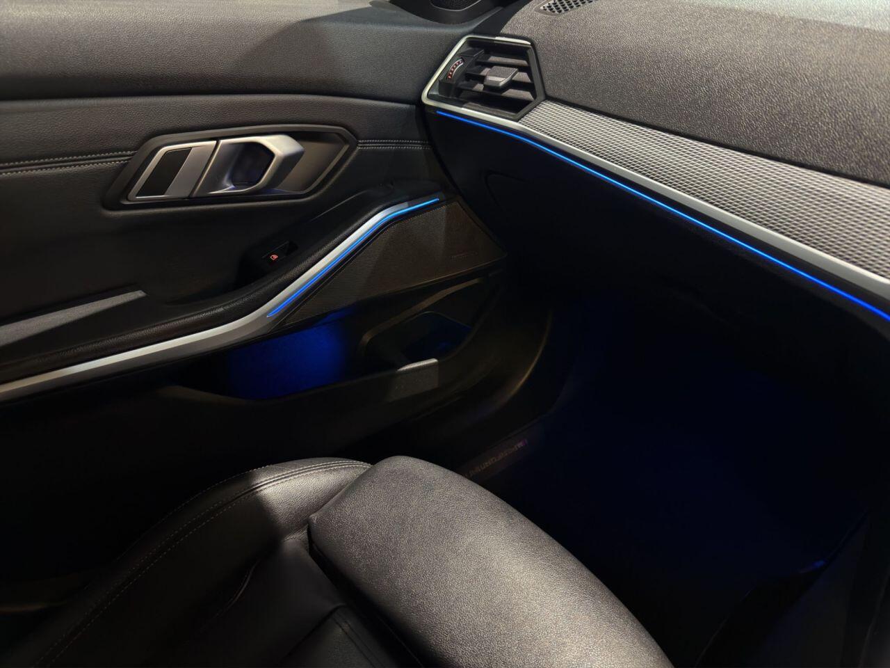 BMW 3 Series view 8