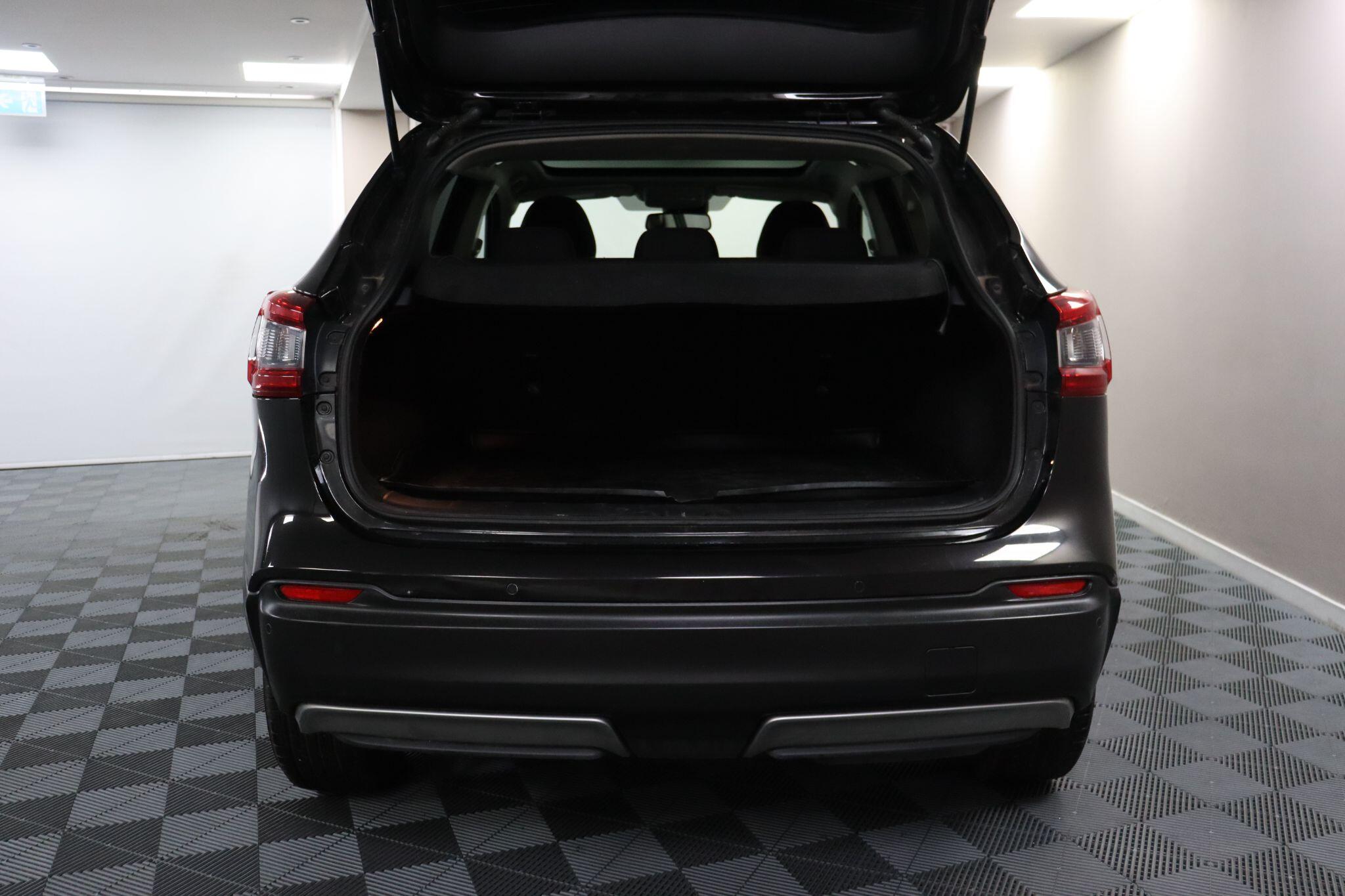 Nissan Qashqai view 14