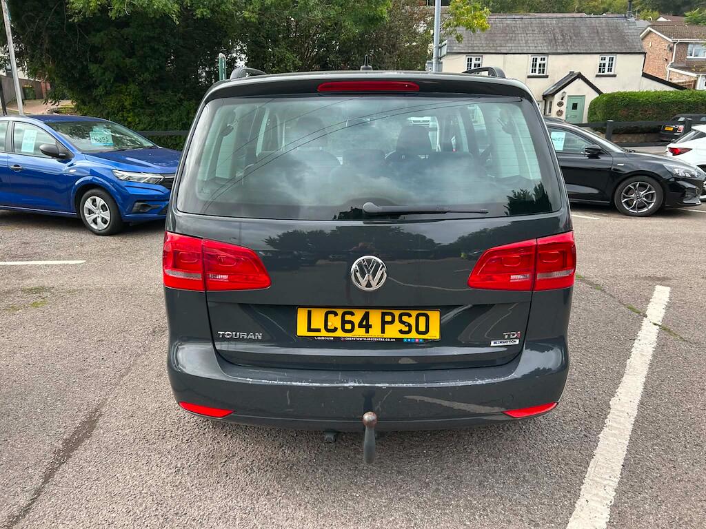 Volkswagen Touran view 3