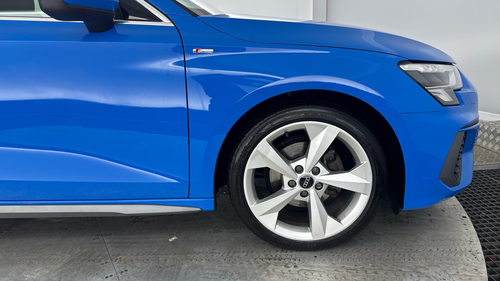 Audi A3 view 21