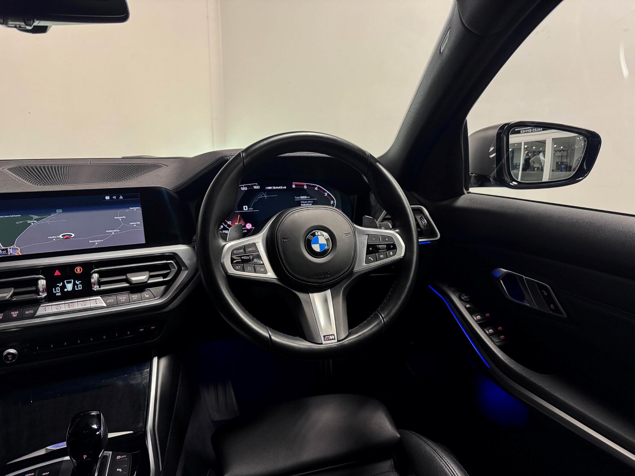BMW 3 Series view 28