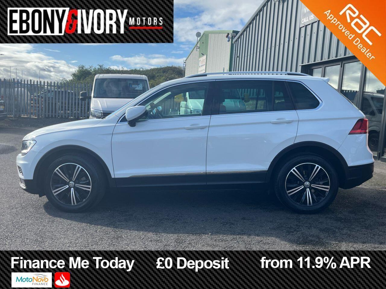 Volkswagen Tiguan view 2