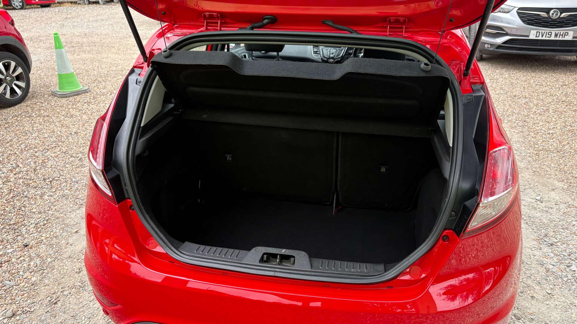 Ford Fiesta view 40