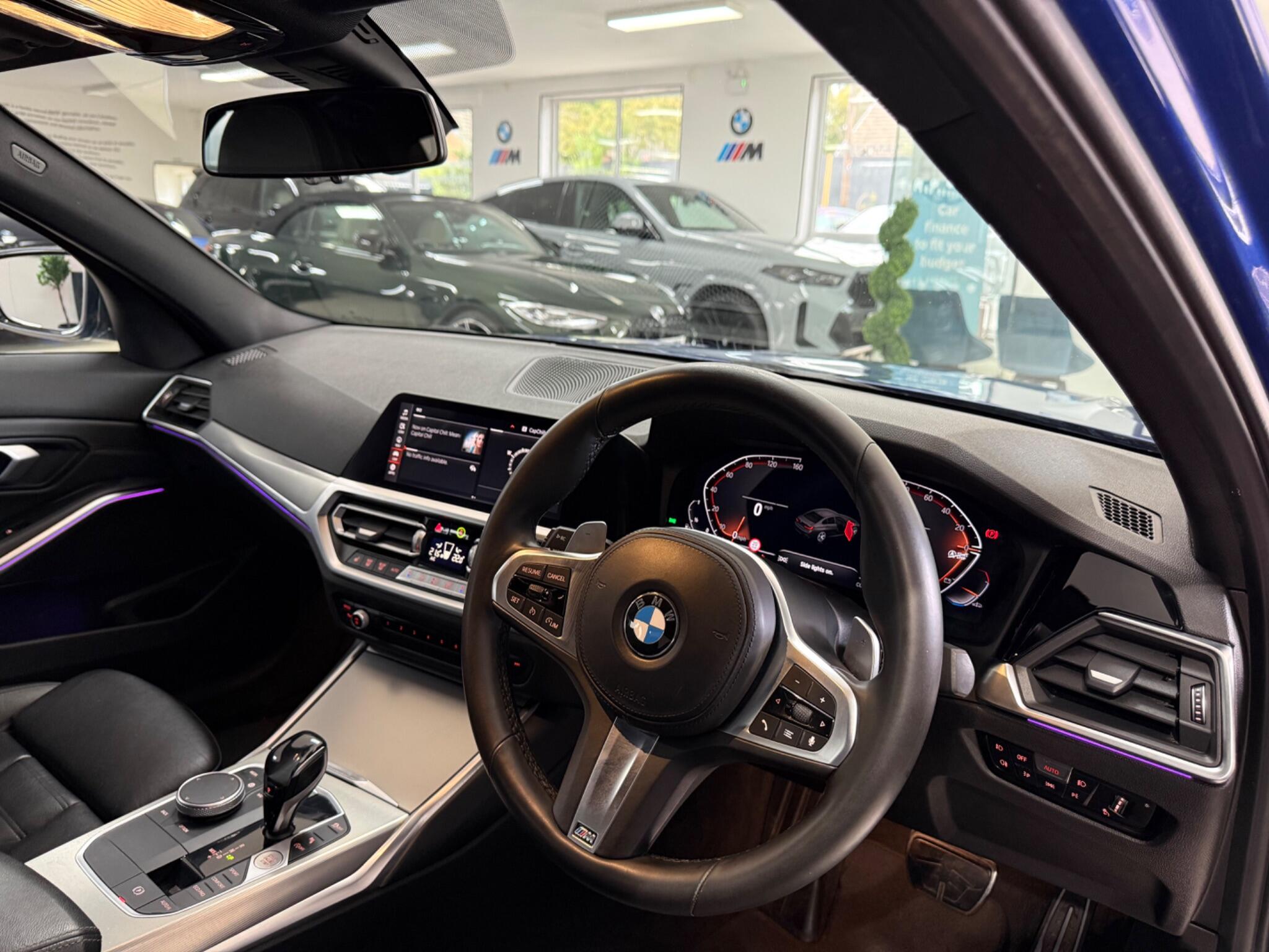 BMW 3 Series view 28