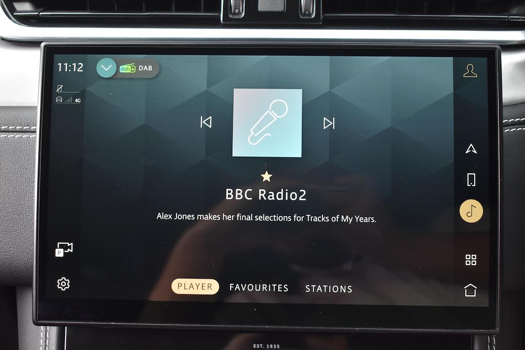 Jaguar F-Pace view 67