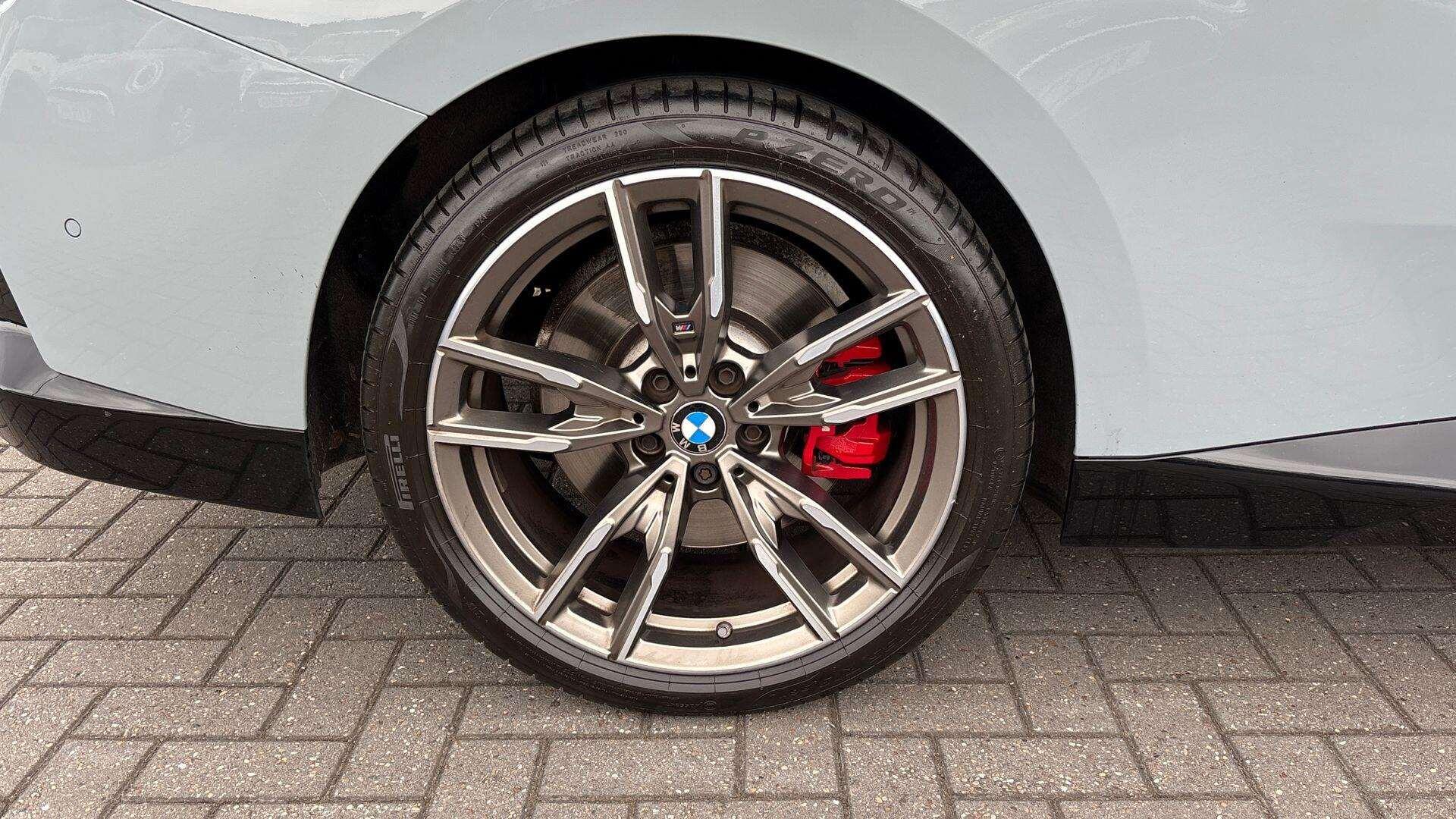 BMW 2 Series view 16