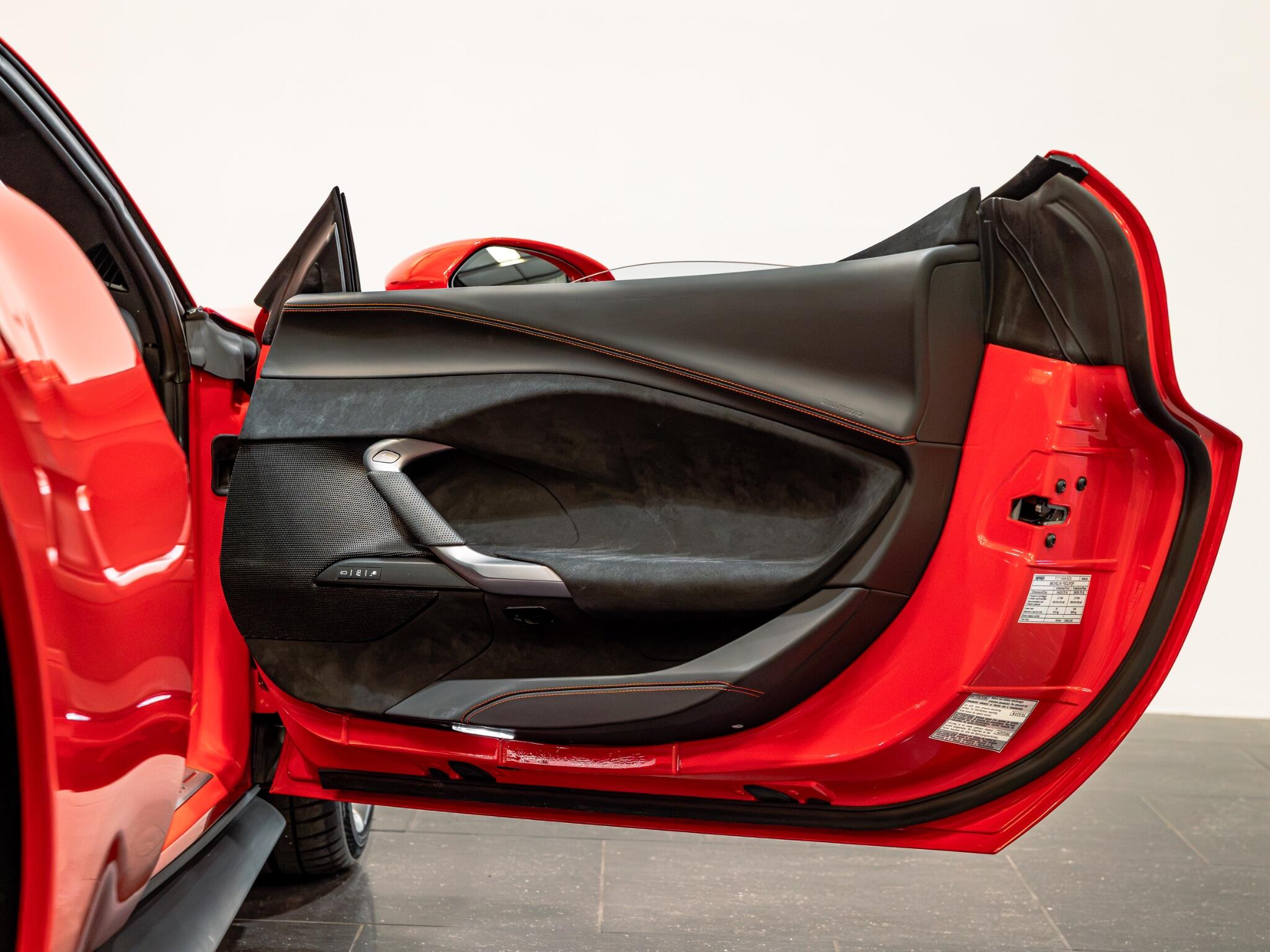 Ferrari 296 GTS view 35
