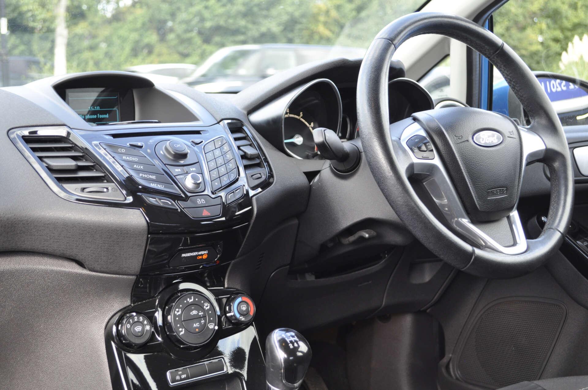 Ford Fiesta view 14