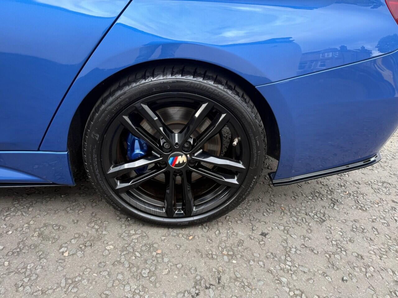 BMW 3 Series view 35