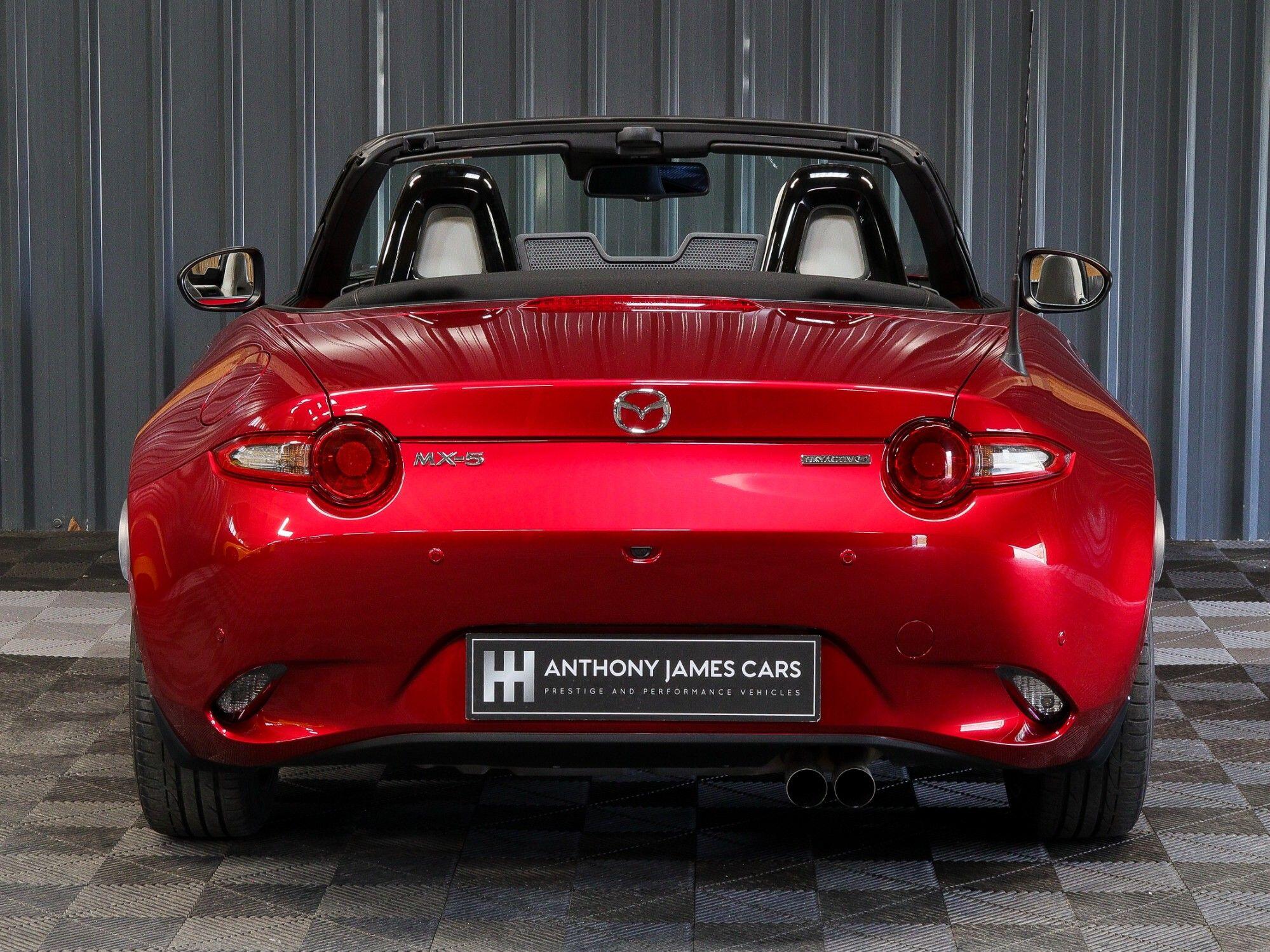 Mazda MX-5 view 21