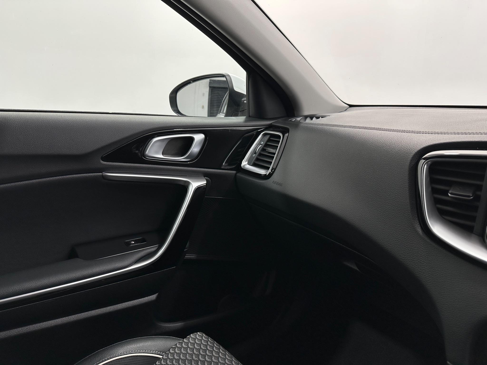 Kia Ceed view 25