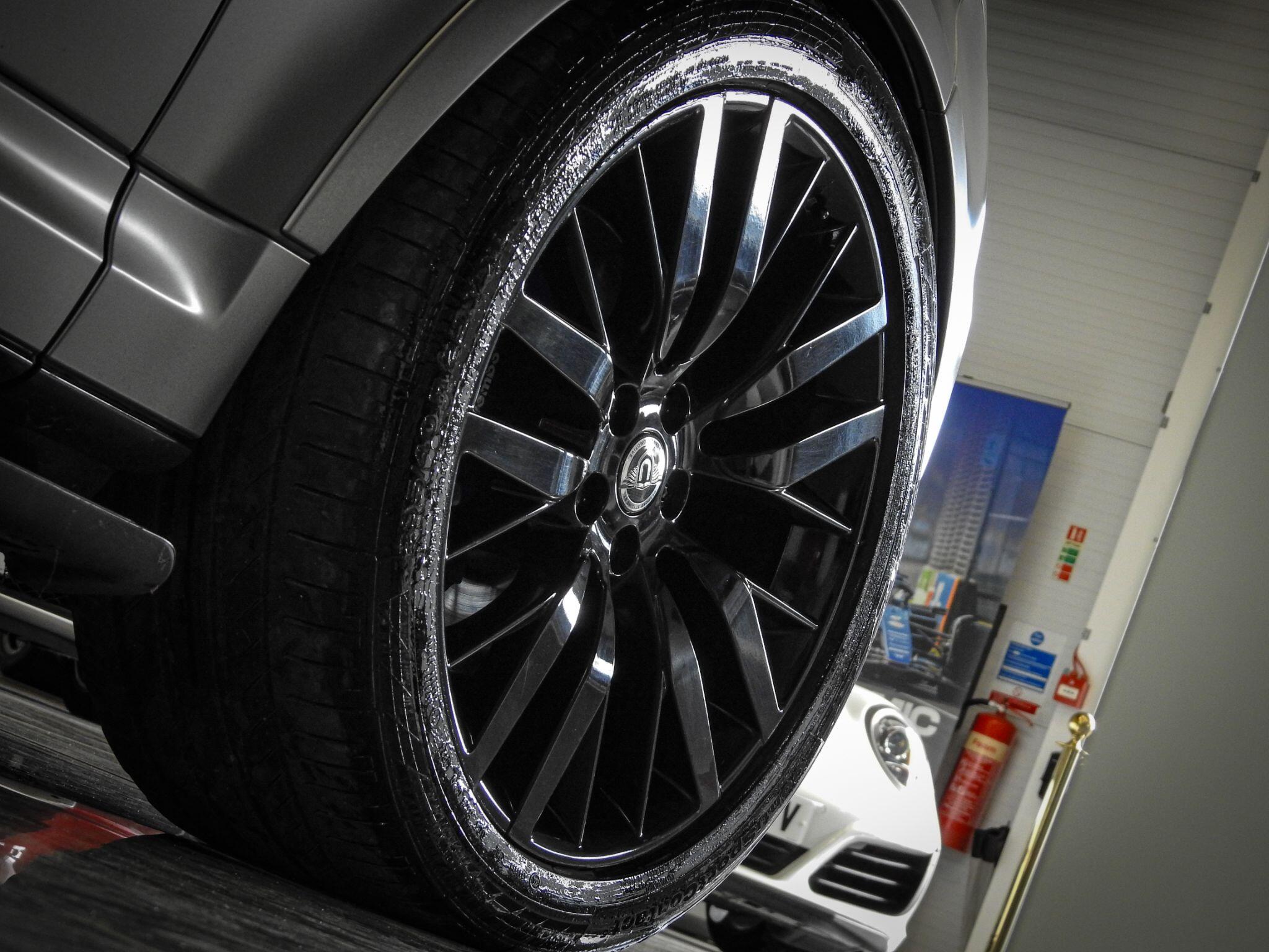 Land Rover Range Rover Sport view 25