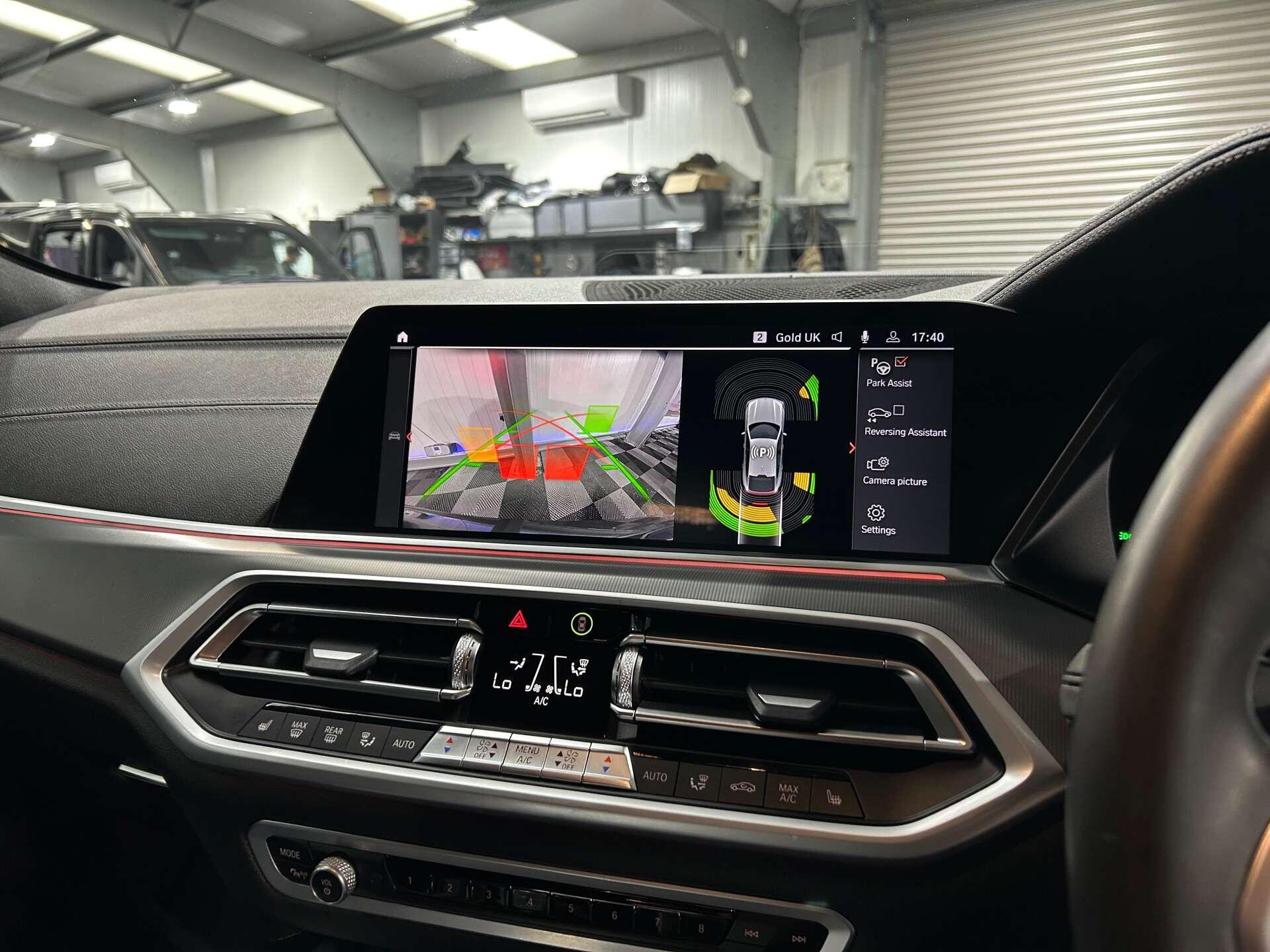BMW X6 view 34