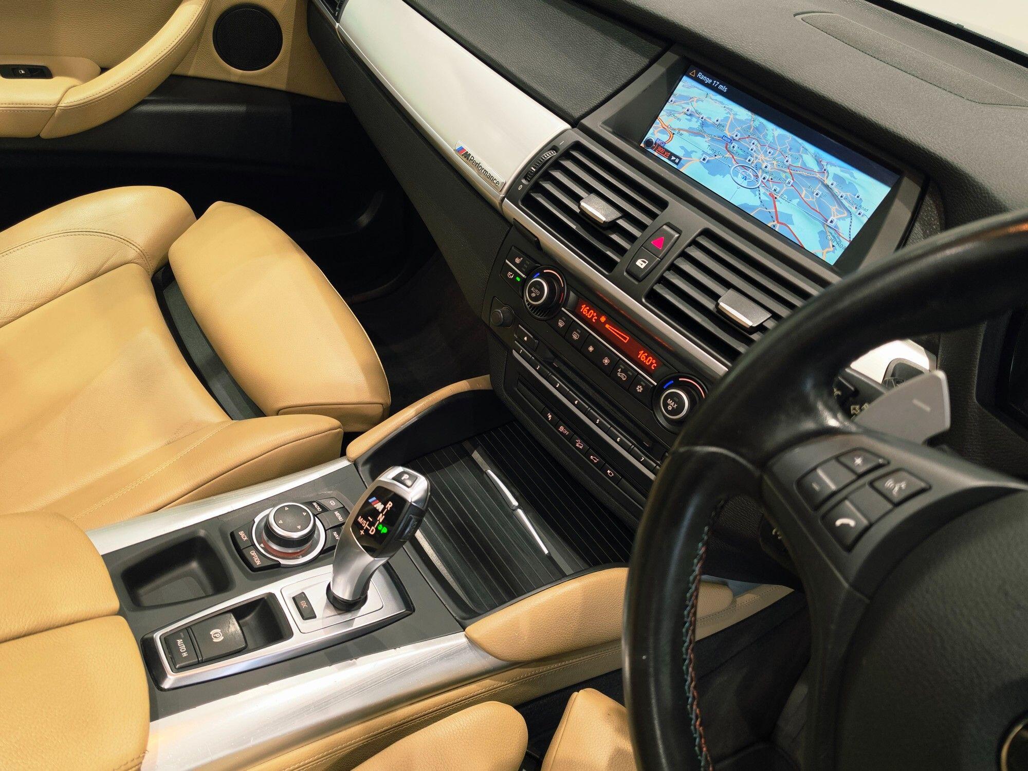 BMW X5 M view 27