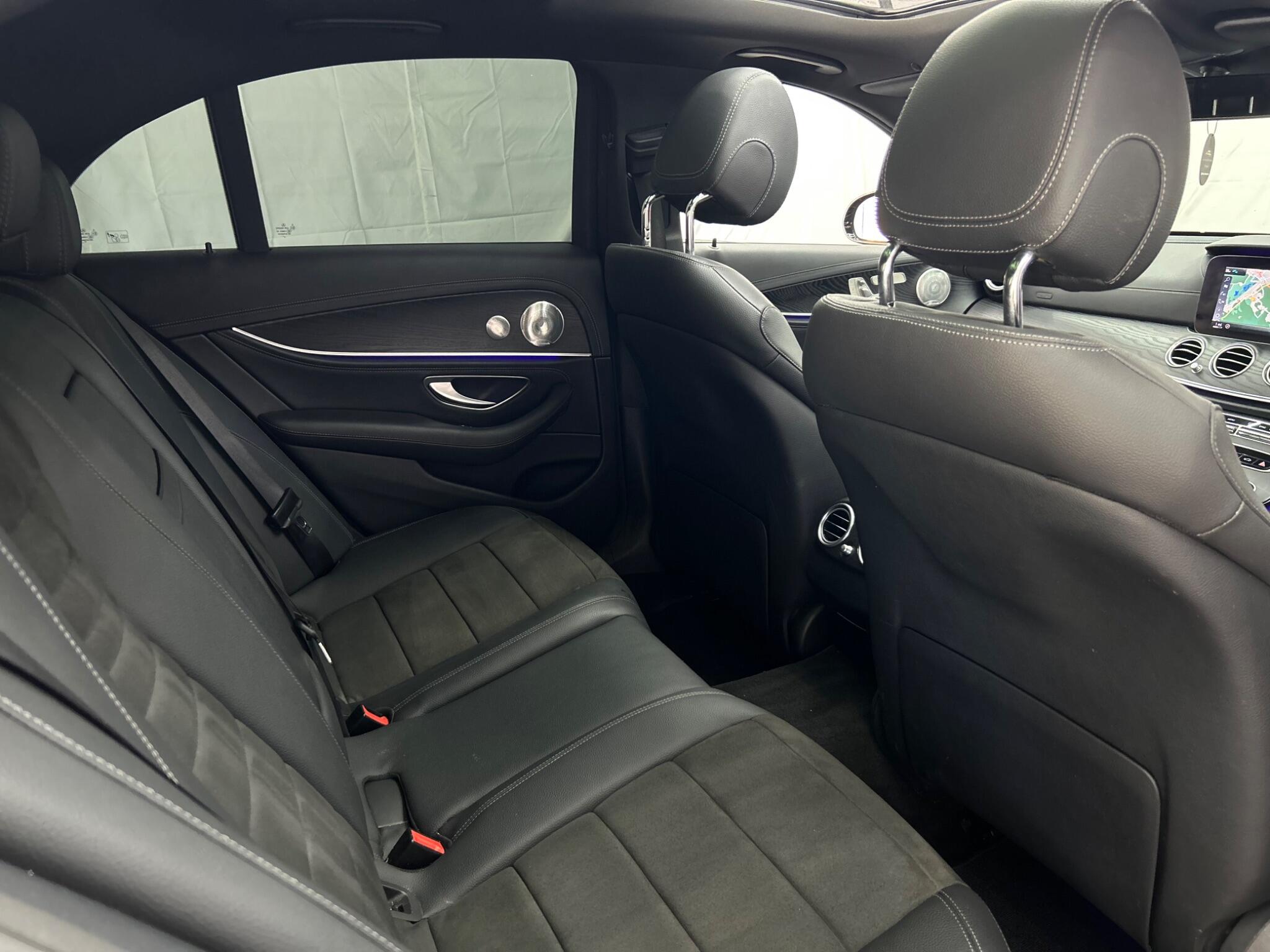 Mercedes-Benz E Class view 22