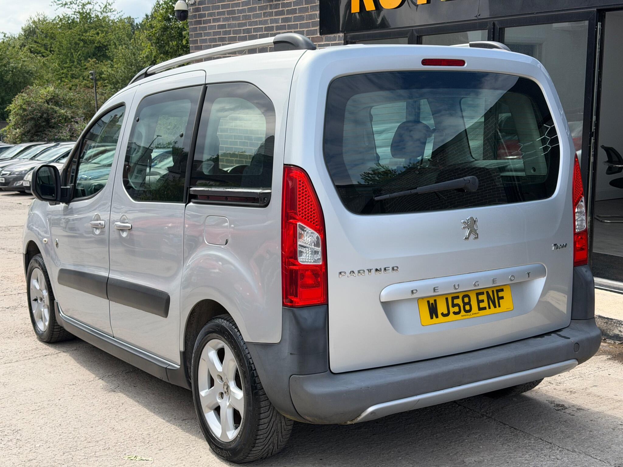 Peugeot Partner Tepee view 6